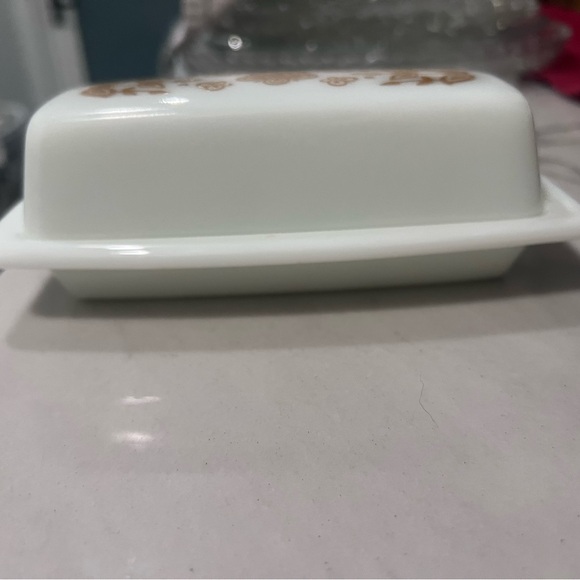 Vintage Pyrex Butterfly Gold Collectible 60’s/70’s - Picture 5 of 7